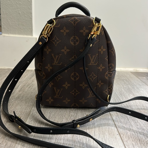AUTHENTIC LOUIS VUITTON Palm Springs mini backpack - Picture 2 of 8